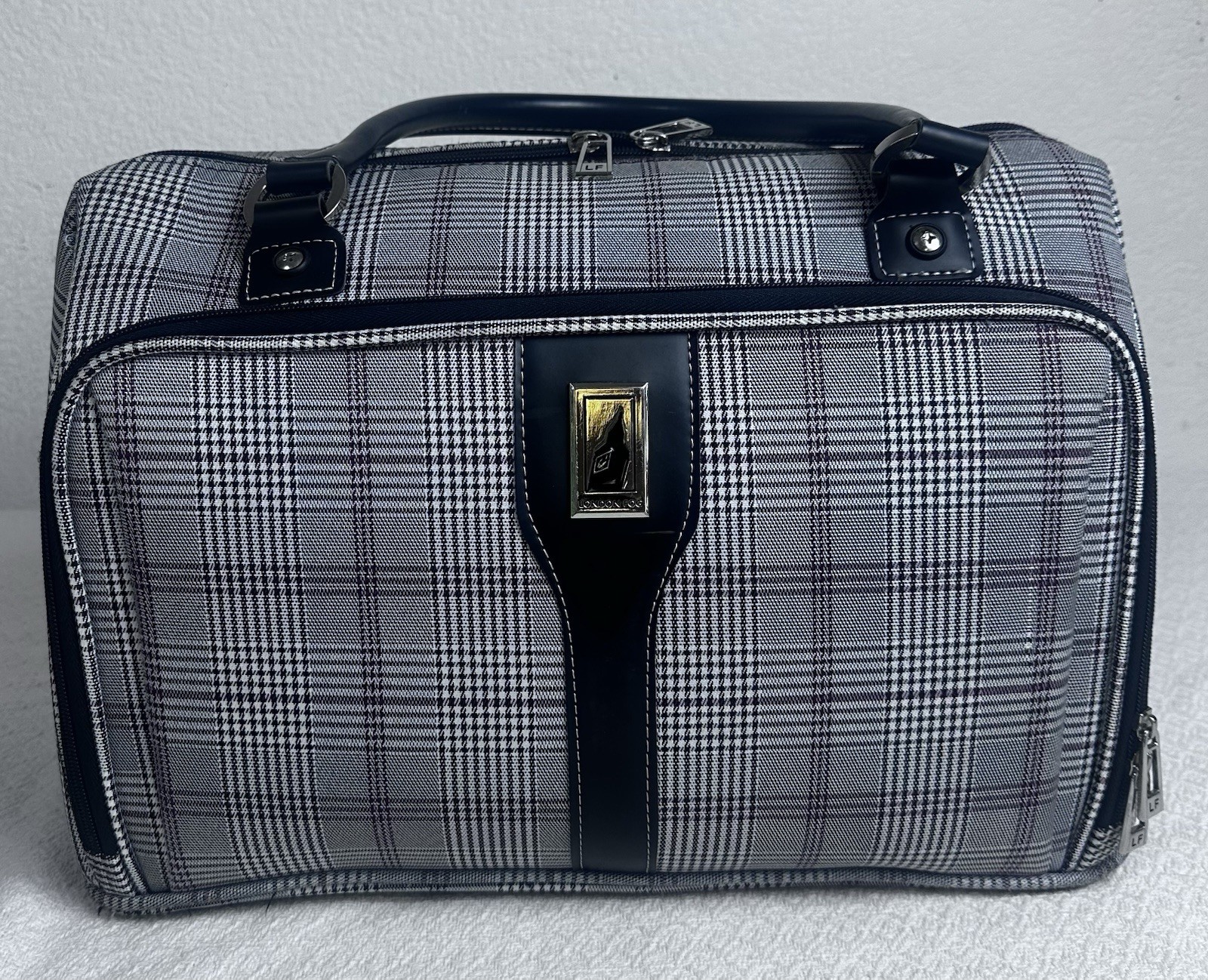 London Fog Cambridge Style # 8800 Carry on Bag 16"