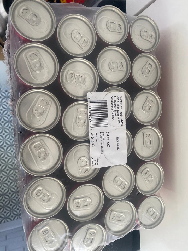 Red Bull Pear Canela Edición Invierno Paquete de 24 8,4 OZ Foto 2 de 4