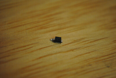 LOT of 10: NUD4700SNT1G onsemi LED Protection Shunt