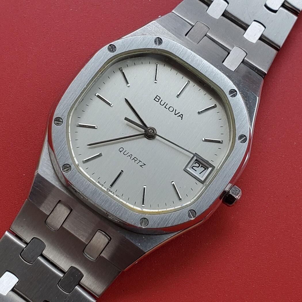 VINTAGE MEN BULOVA ROYAL OAK QUARTZ SS DATE SILVER SERVICED CLEAN