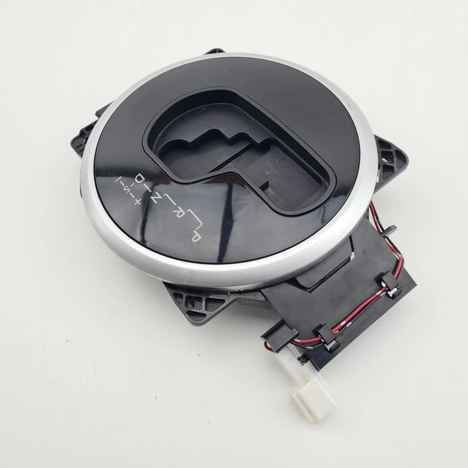 Subaru Liberty Outback Automatic Shifter Surround Trim Gen 4 09/06-08/09 - image 4 of 4