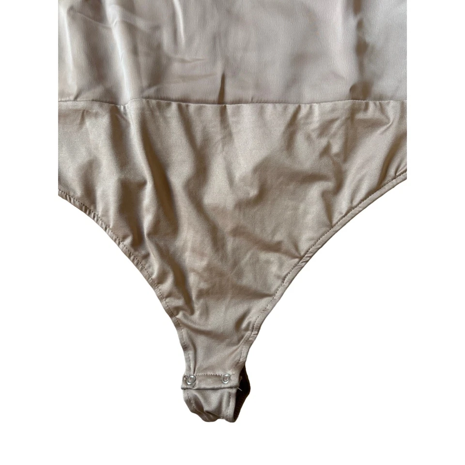 Nuevo con etiquetas Intempo | Body Bustier acanalado satinado tostado | Talla 12 Foto 3 de 4