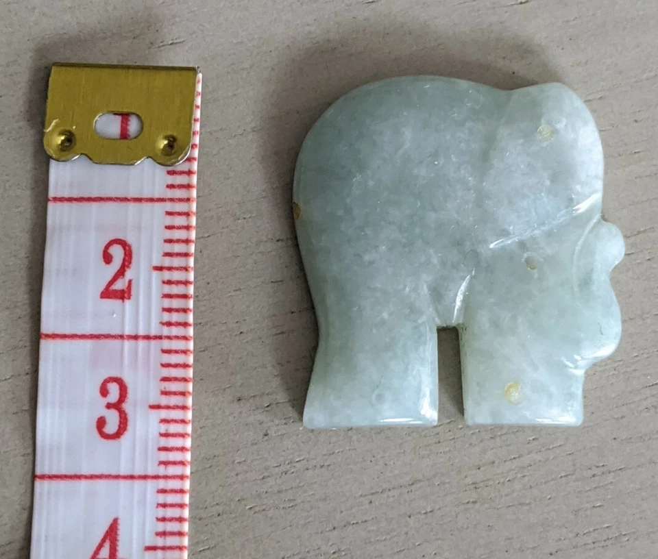 GREEN JADE ELEPHANT PENDANT Foto 3 de 3