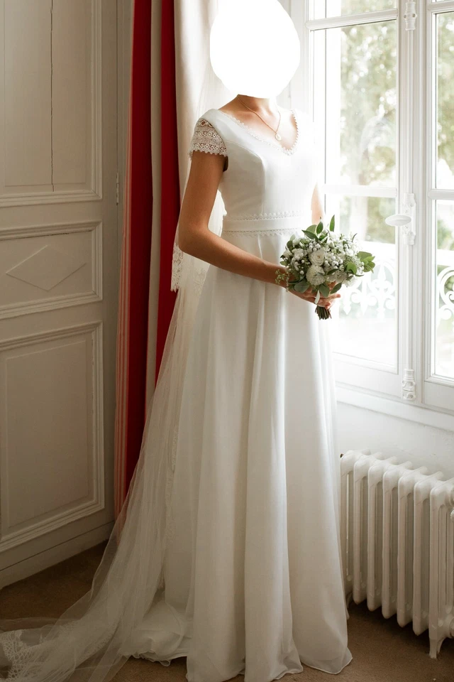 Robe de mariée trapèze, guipure & mousseline, dos en V, taille 34- 36 - Photo 2/4