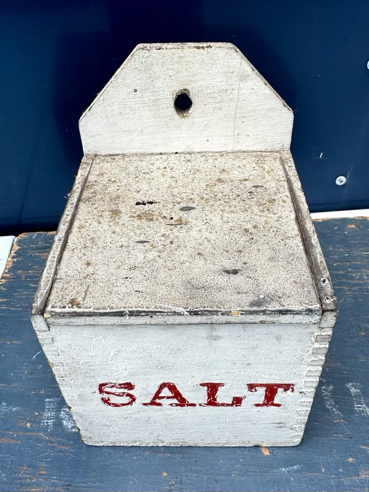 PRIMITIVE SALT BOX WOOD HINGED Lid Old White And Red Paint ANTIQUE - Image 3 of 4