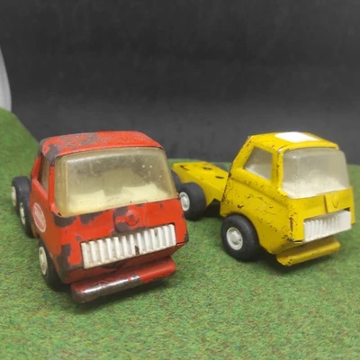 Tonka Toy Truck Model 5501 1970 jouet en tôle 2 tracteurs routiers vintage - Photo 1/4
