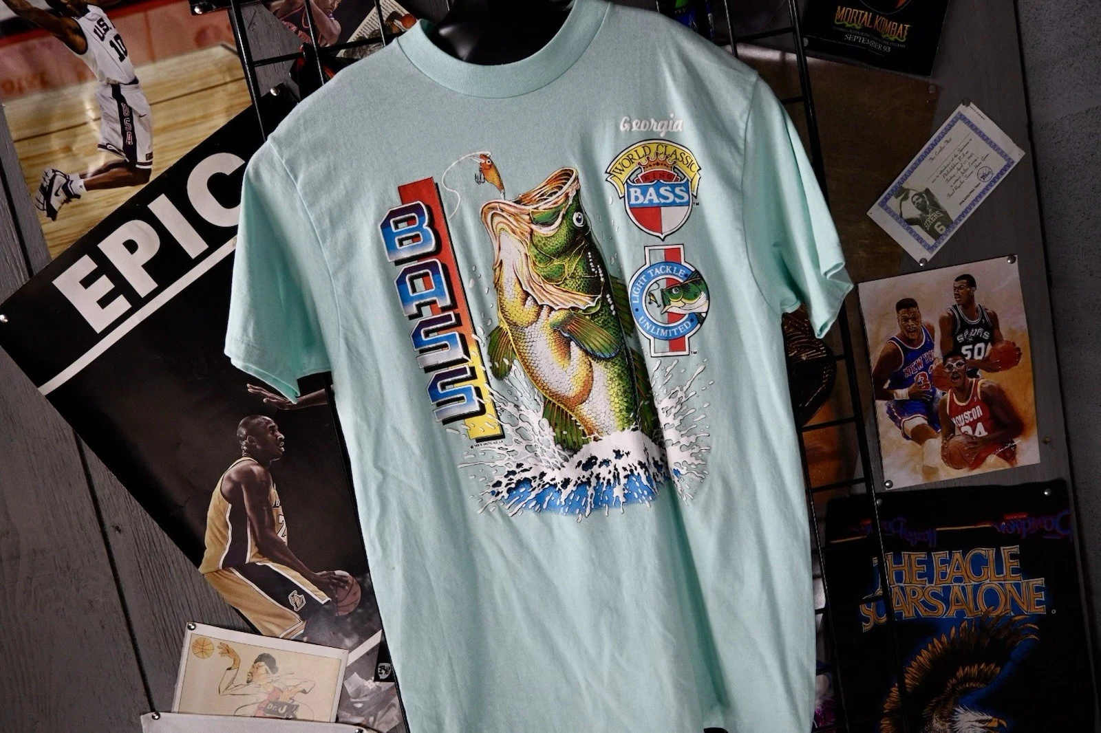 Vintage World Classic Bass Fishing Shirt Large