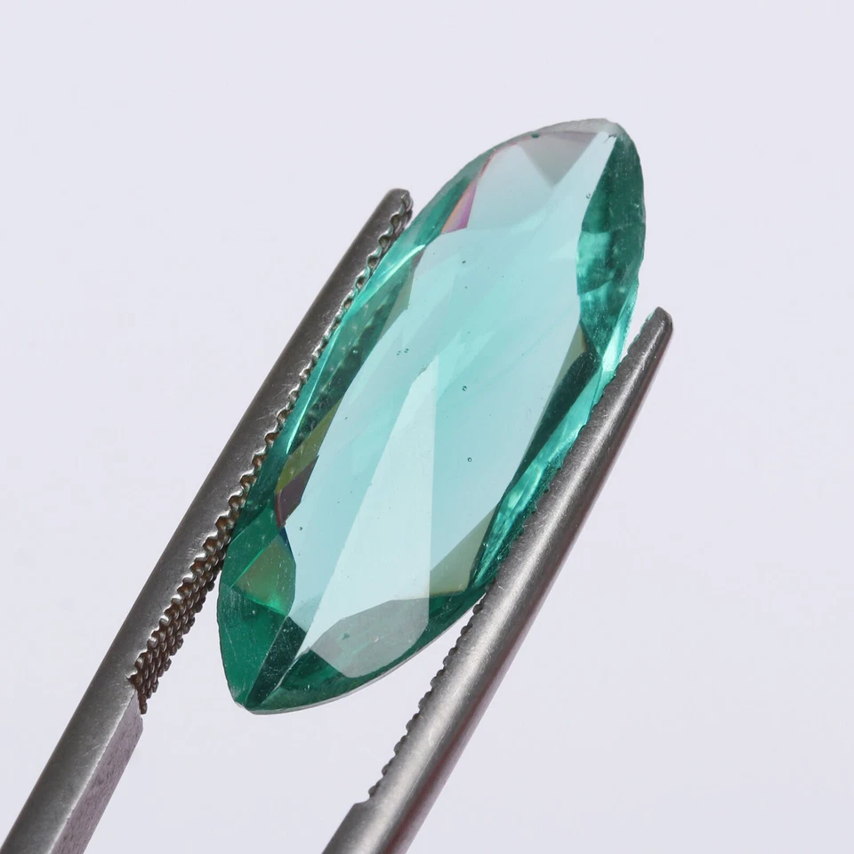 Piedra preciosa de amatista verde oscuro creada en laboratorio forma de marquesa 9 quilates para pendiente Foto 4 de 4