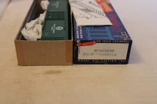 HO Scale Roundhouse, 50' Box Car, Railway Express PRR, Green, #100472 - 1210