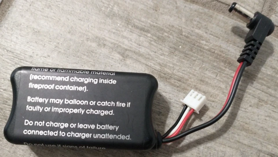 Li-Po 7.4V 1000mAh Fat Shark Dominator Battery - Image 2 of 3