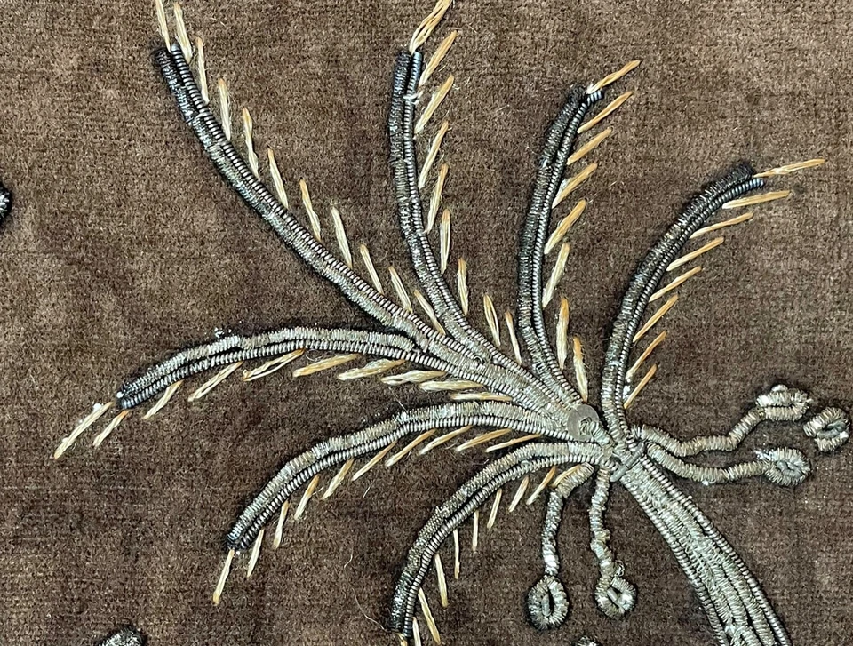 Antiguo arte de aguja indio Taj Mahal de terciopelo bordado a mano del siglo XIX Foto 4 de 4