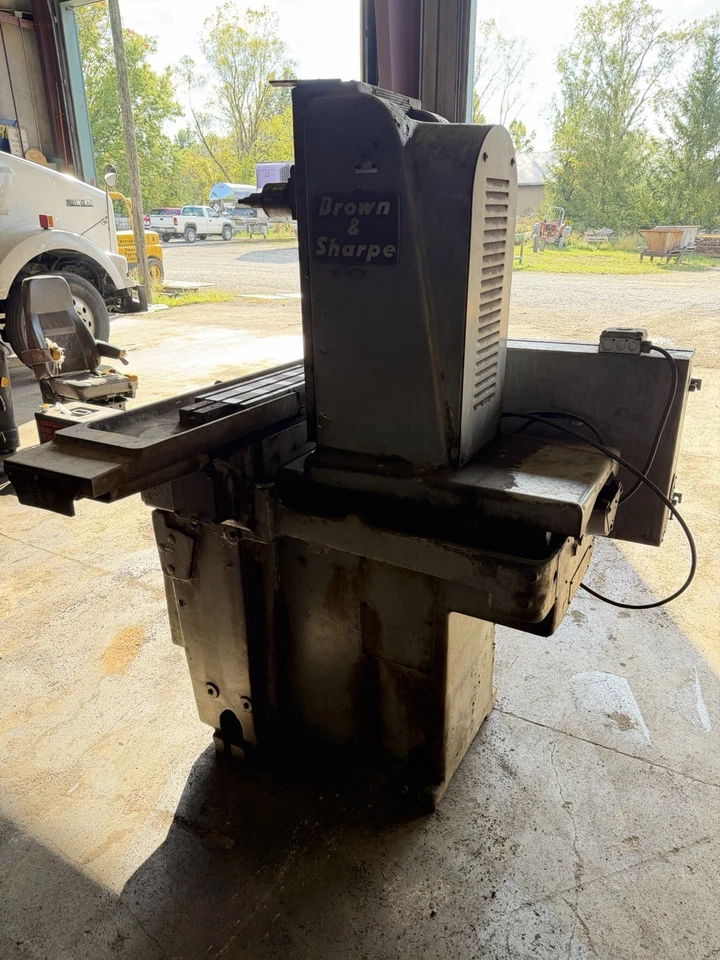 Amoladora de superficie Brown & Sharp 618 Micromaster Foto 3 de 4