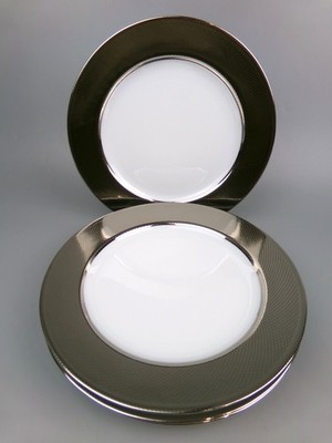 Christofle Guillochierte Ladeplatten x 4. Platin Porzellan. Groß 29,5 cm