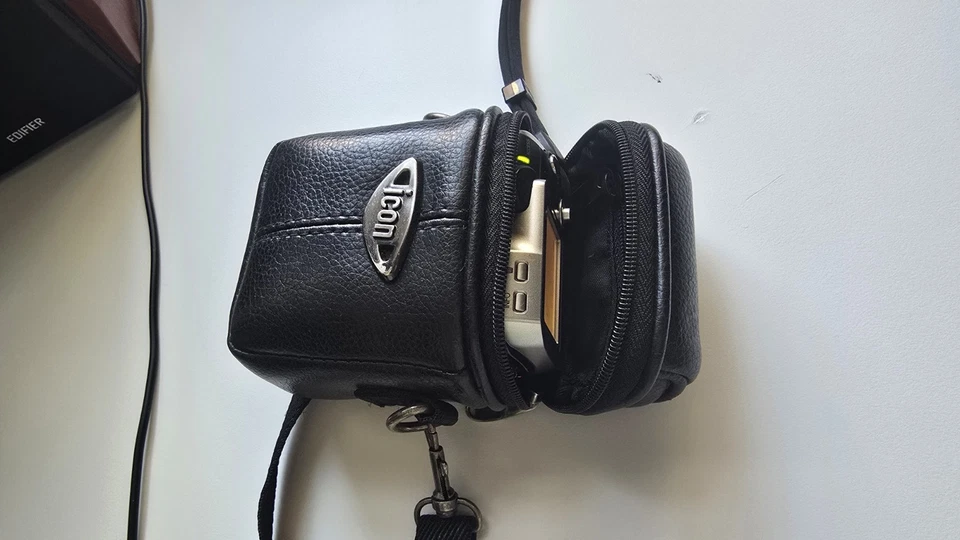 JVC Everio GZ-MC200U Camcorder Digicam Silver w/ NEW Battery & Charger - Image 4 of 4