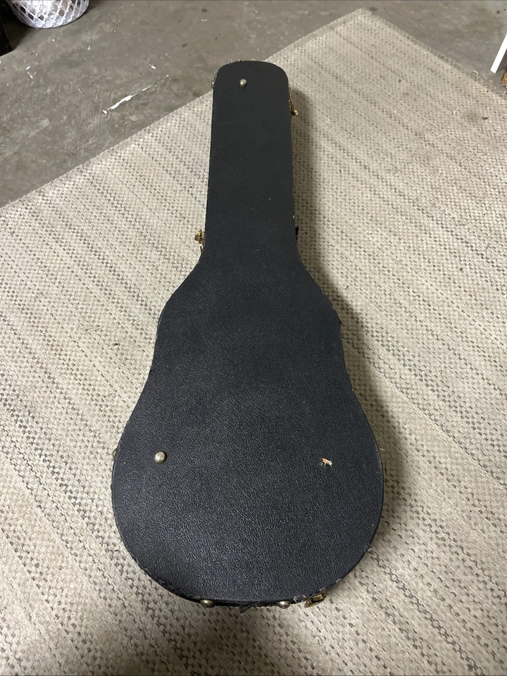 Guild Deluxe Humidified Hardshell Acoustic Guitar Case Concert *BLEMISHED #R3141 - Image 4 of 4