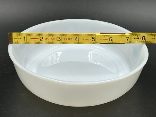 Termocrisa PYR-O-RAY Milk Glass Holly Oval Casserole - Picture 7 of 8