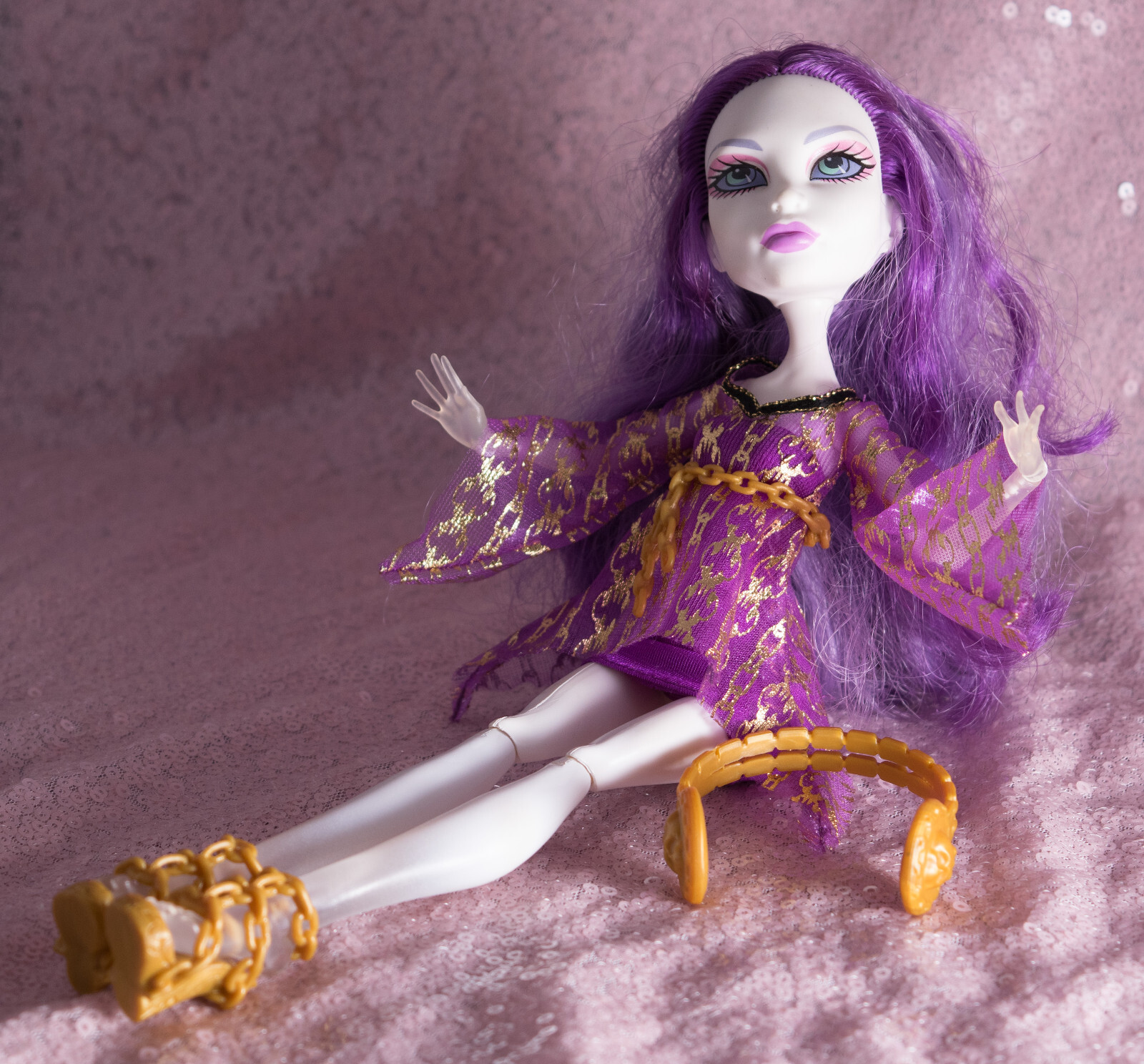 Monster High Spectra 13 Wishes Fashion Doll DJ Purple / Gold Outfit | eBay