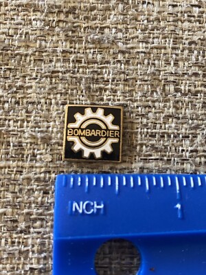 Small Bombardier Square Gear Pin Regional Aircraft Needs Repair INV4109
