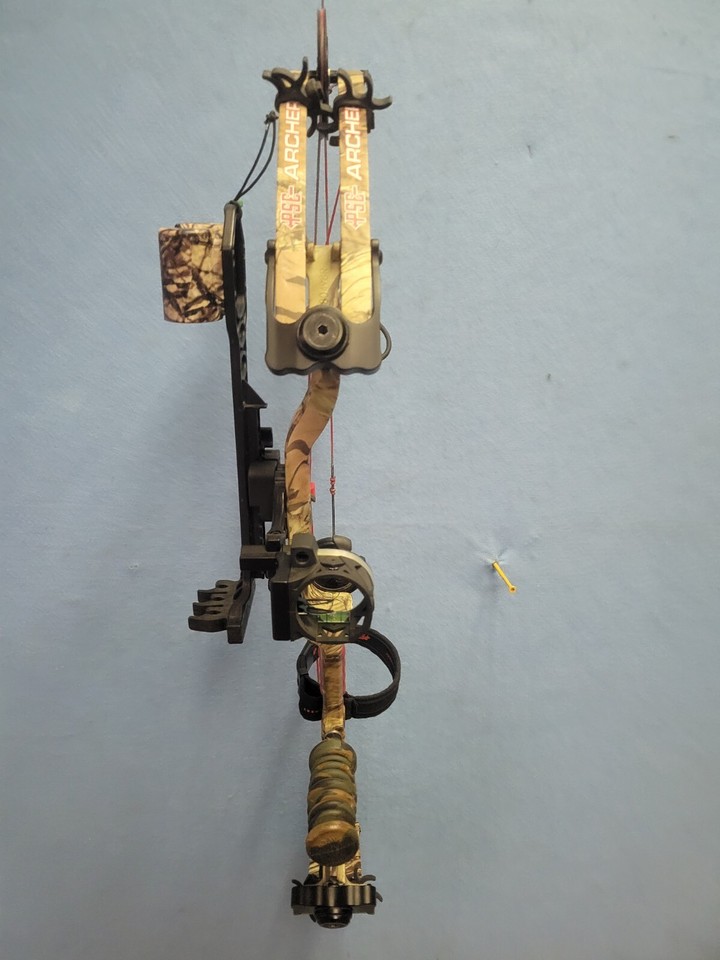 PSE SURGE COMPOUND BOW RH 60LBS WITH ACCESSORIES eBay