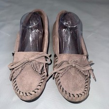 Minnetonka Kilty Suede Moccasins Taupe Fringe Slip On Flats 401T Womens 9.5