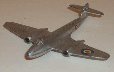 Dinky Gloster Meteor jet fighter #70e-G 1950-1953