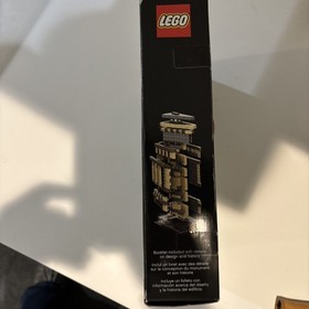 LEGO ARCHITECTURE: Flatiron Building, New York (21023)
