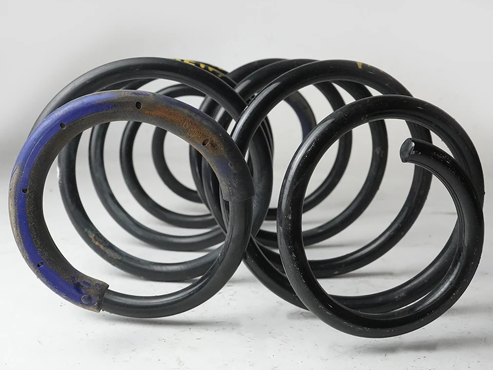 2006 - 2011 Saab 9-3 2.0 Fwd Coil Spring Front Rh Left Set Of 2 Oem - Image 3 of 4