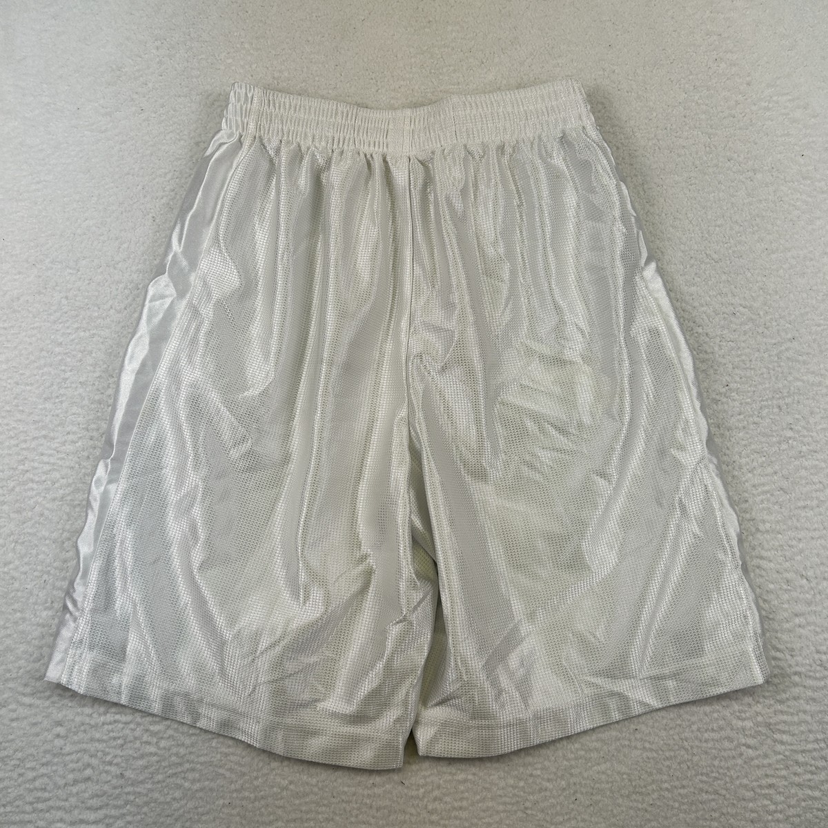 ウェア 00s- nike white mesh shorts Vintage 00s White Nike Mesh Shorts - Small Polyester – Domno