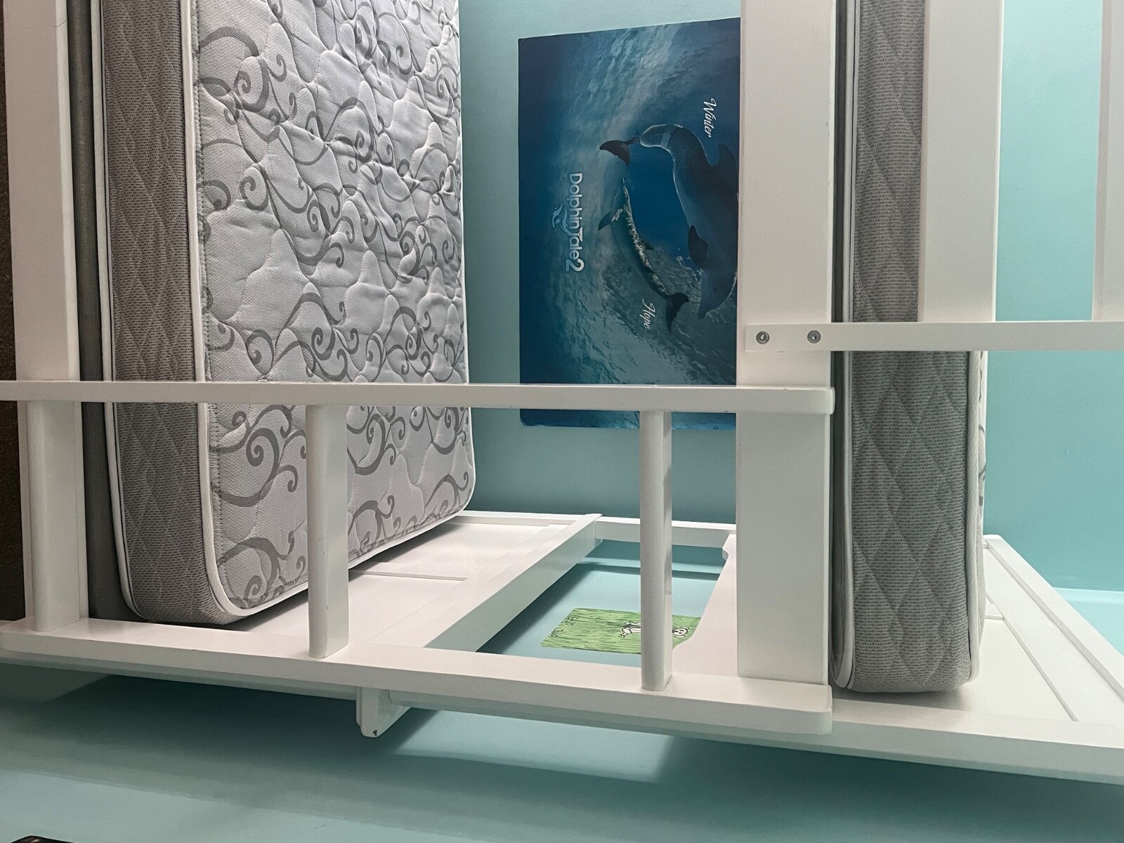 WHITE TWIN BED W/SERTA MATTRESS & bunkie board eBay