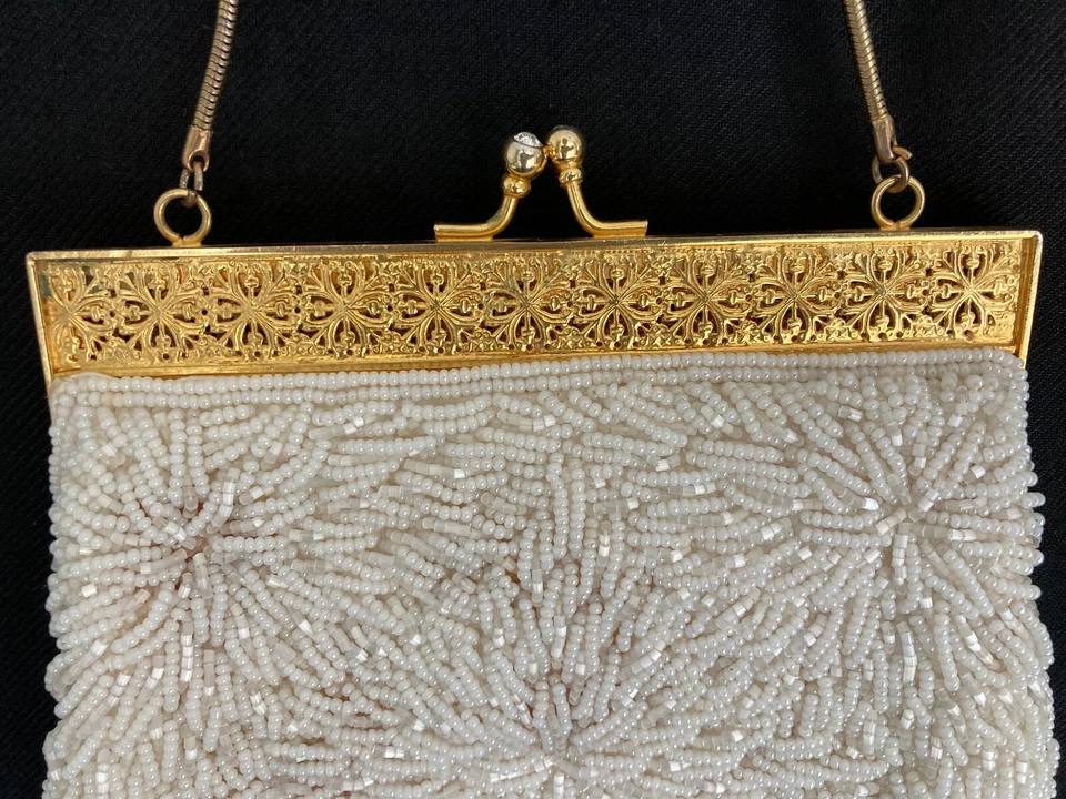 Bolso de Noche Vintage Micro Cuentas Floral Decorado Marco Dorado Foto 2 de 4