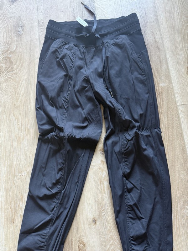 lululemon dance studio joggers 6 Black