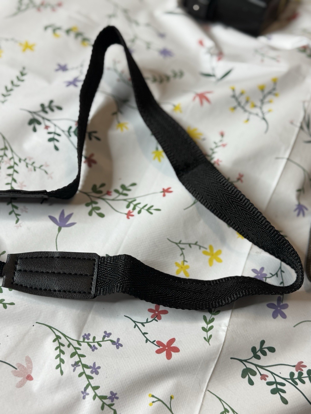 Generic Neck strap for point and shoot camera