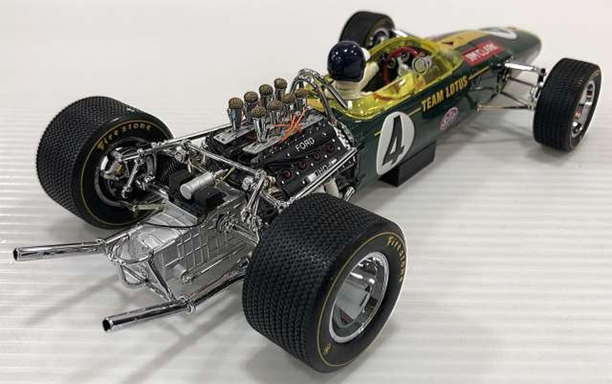 EXOTO 1/18 Scale Lotus Type 49 #4 J. Clark 1968 Black/Yellow