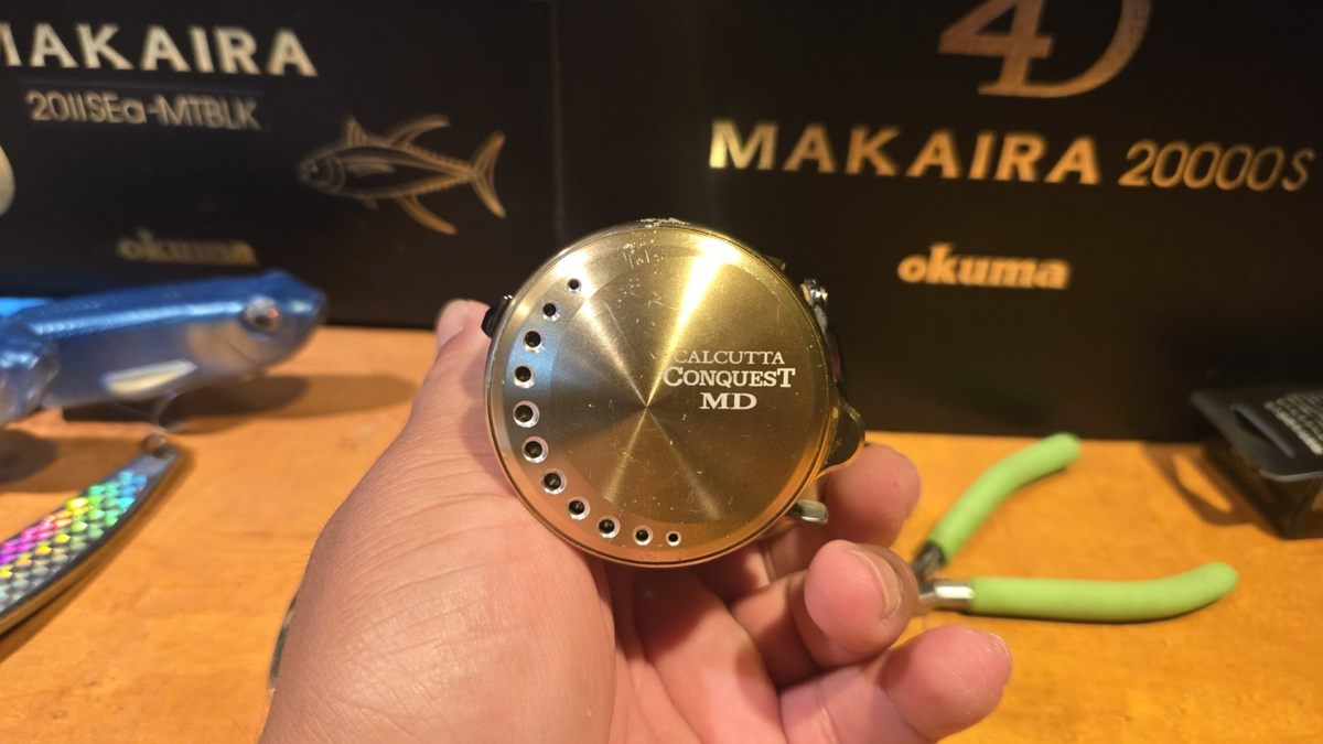 Shimano Calcutta Conquest MD 301XG LH Baitcast Reel 301 Left Gold
