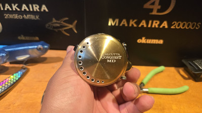 Shimano Calcutta Conquest MD 301XG LH Baitcast Reel 301 Left Gold