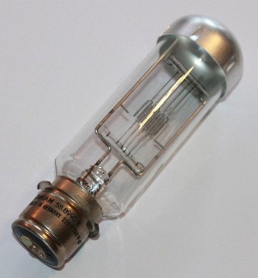 Projektorlampe Osram, 58.8990 E, 220V, 750W, Sockel P28s, #10