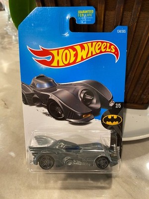 2017 Hot Wheels Batmobile Grau Batman Returns Michael Keaton Joker 134/365