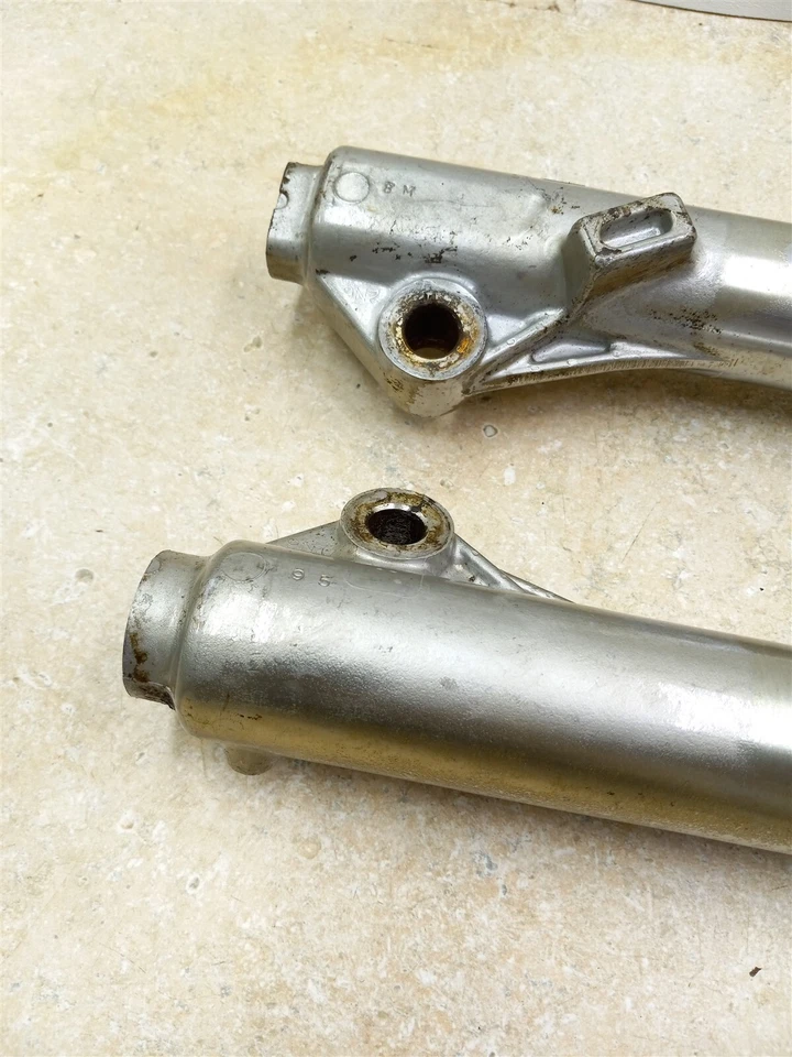 Juego de pares de horquillas delanteras buenas Yamaha 250 DT DT250 ENDURO 1979 JAP AP-171 Foto 2 de 4