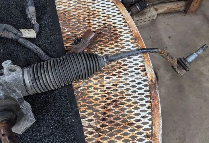 2015-2016 GMC Canyon Power Steering Gear Rack and Pinion Assembly 4X2 Used - Image 2 of 3