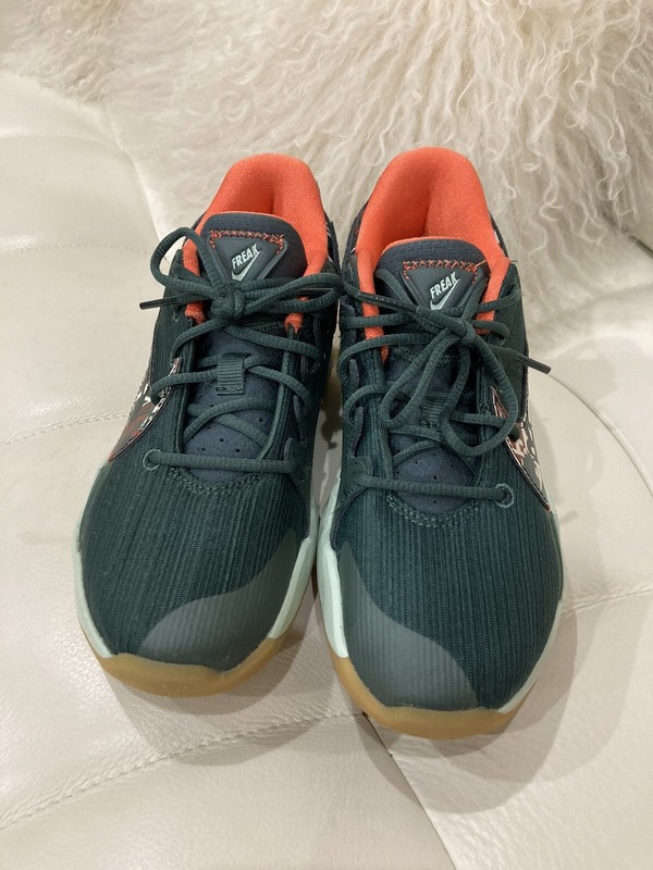 Nike Freak 2(GS) Big Boy  1.5Y  Basketball Shoes Green/Pistachio