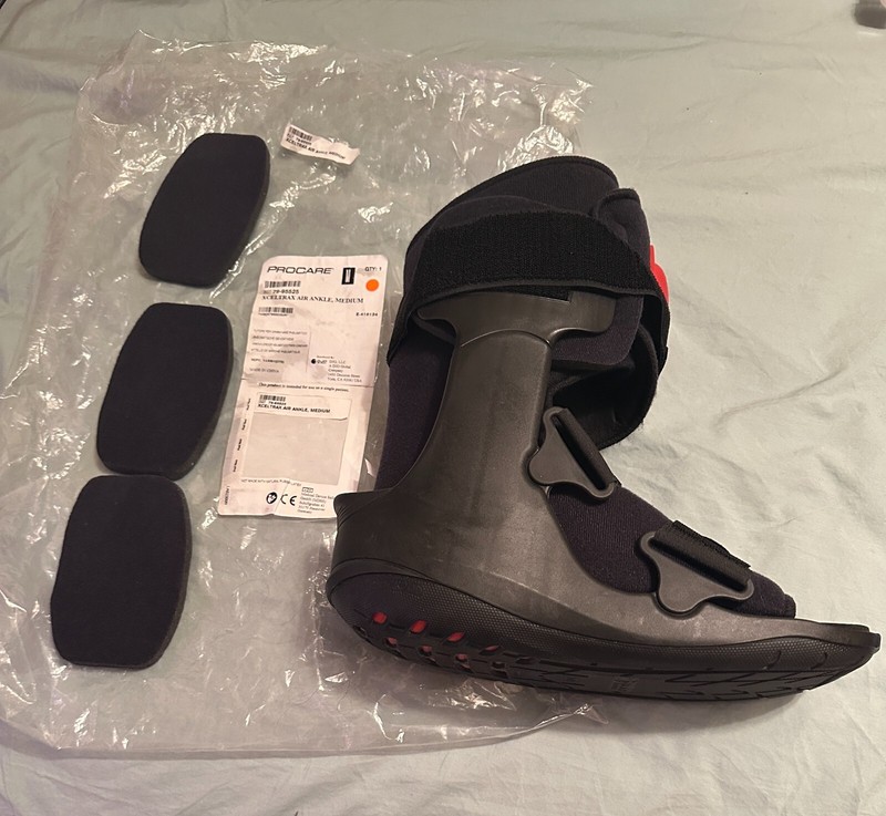 ProCare XcelTrax Air Ankle Walker Brace/Walking Universal Boot Medium 79-95525