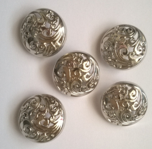 5 X SILVER FILIGREE SHANK STYLE 25MM BUTTONS FOR CARDIGAN/JACKET/BLAZER/DRESS - Picture 1 of 4