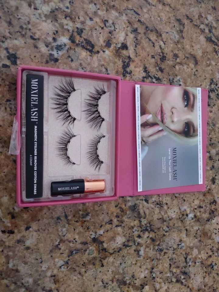 MOXIELASH Essentials Kit (Vol 3) With Magnetic Eyeliner Brand New Open Box - Image 3 of 3