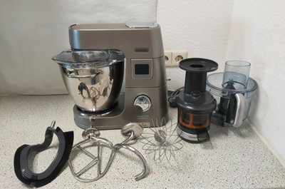Kenwood Titanium Chef Patissier XL  KWL 90 Küchenmaschine -  mit  viel Zubehör