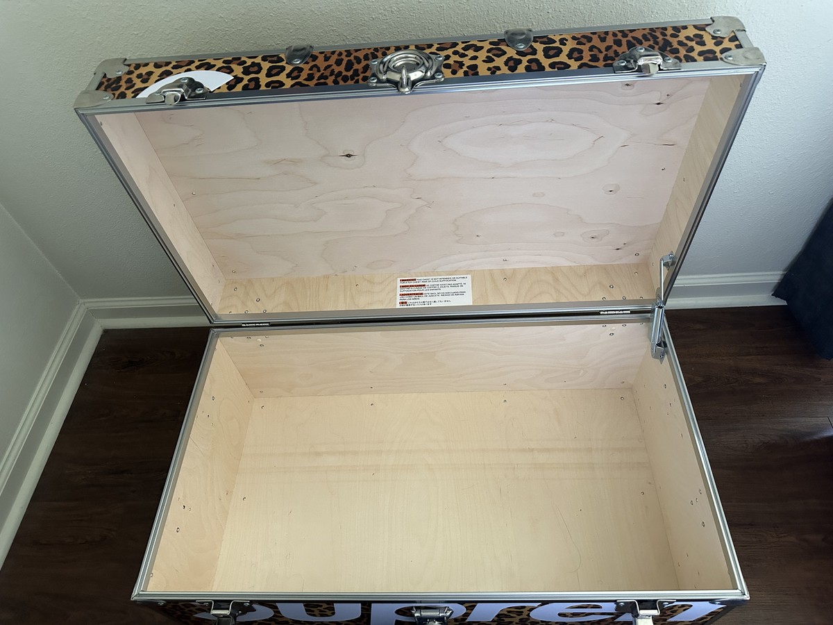 テーブル/チェア Supreme Trunk Rhino BOX Supreme Rhino Trunk (SS22) - $398