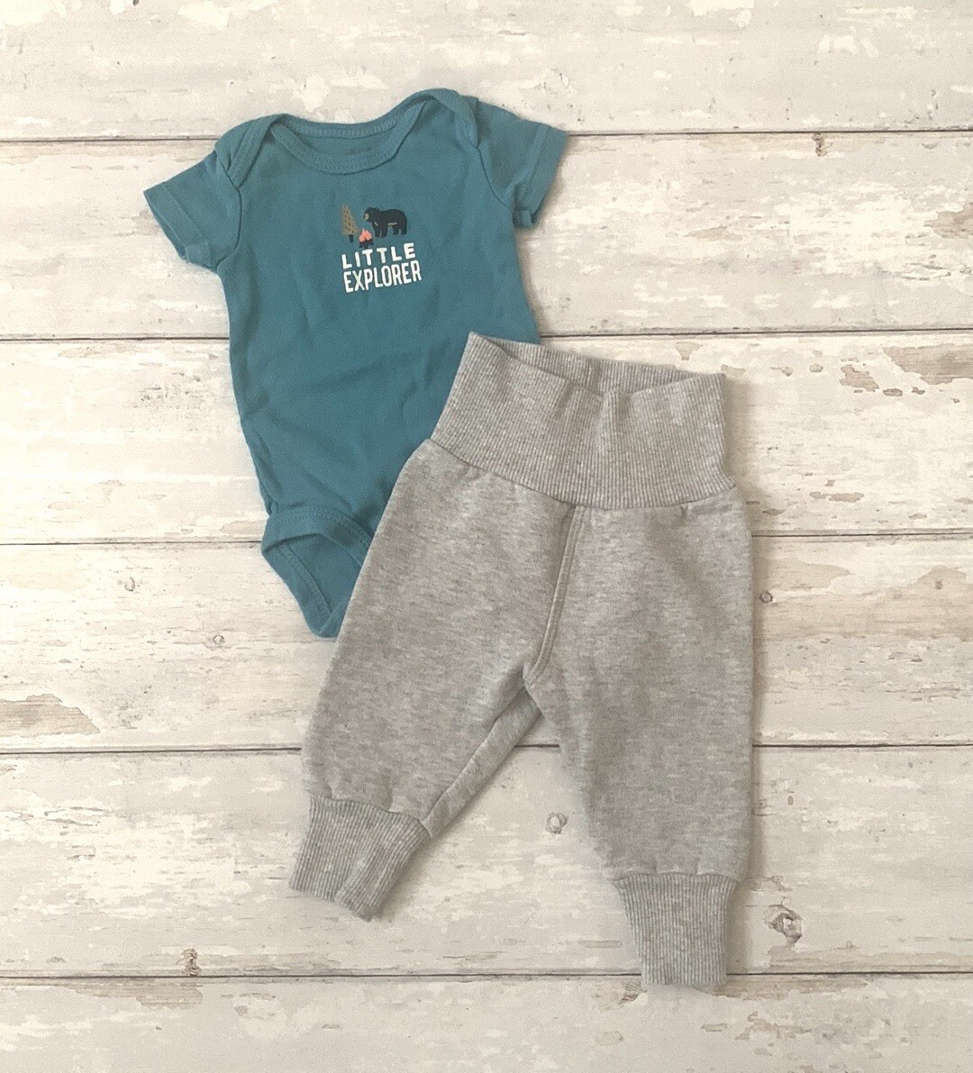 H&M Baby Boy Newborn 0-3m Outfit Set Gray Joggers Sweatpants - Main Image