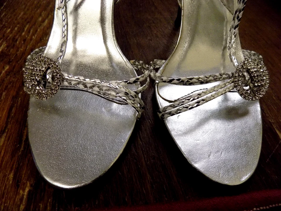 WILD ROSE Rhinestones Braided Strappy Silver Sparkly Fancy 4" Heels Sandals 9.5 - Image 2 of 4