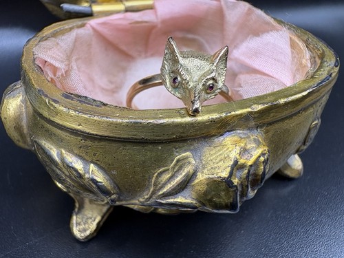 9ct Gold Ruby Antique Fox Head Ring - Picture 8 of 24
