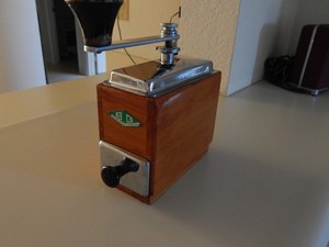 Vintage Macina In Acciaio B G Coffee Grinder (Made in Italy)