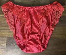 Vtg WONDERMAID SHINY RED NYLON LACE PANTIES SIZE Medium Second Skin Bow Hi Cut